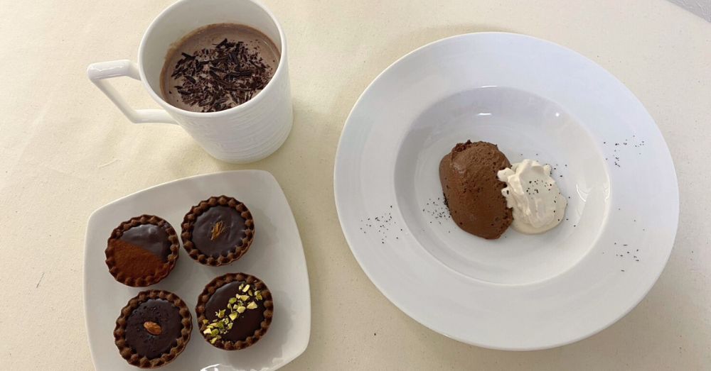 アールグレイ×チョコレートのスイーツ3品を並べた様子